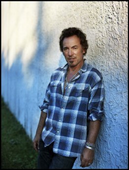 Bruce Springsteen 'Working on a dream' 5 by Danny Clinch.jpg