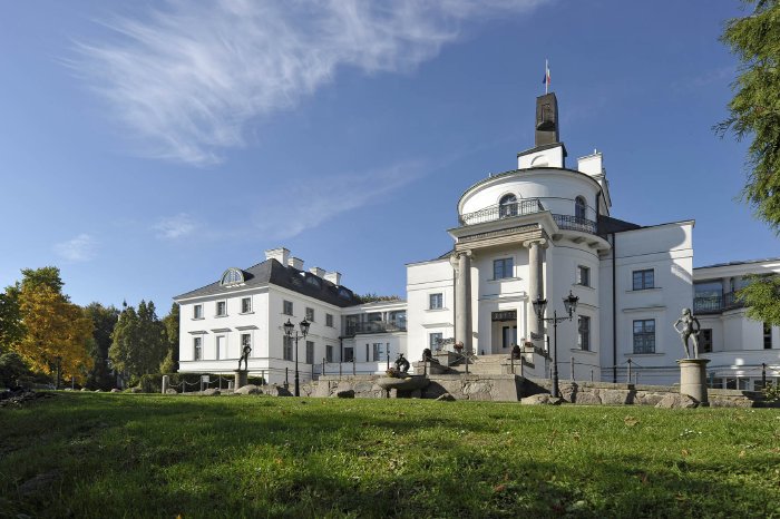 Burg Schlitz außen.jpg