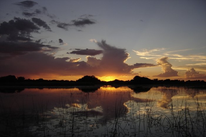 B&N_Botswana-Okawango-Delta-Abend.jpg
