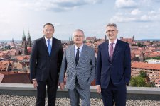 Die Vorstände der uniVersa (v.l.): Werner Gremmelmaier, Vorstandsvorsitzender Michael Baulig und Frank Sievert. Foto: uniVersa