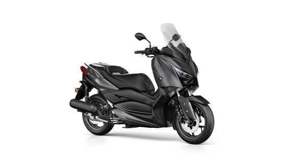 2018-Yamaha-XMAX-125-ABS-EU-Sonic-Grey-Studio-001.jpg