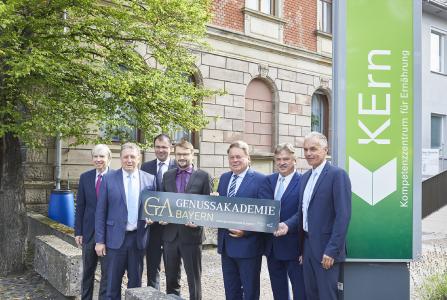 Staatsminister Helmut Brunner eröffnet die Genussakademie Bayern am KErn in Kulmbach
