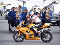 Nur beim BIKEtoberfest treffen Blasmusik und Rennbikes aufeinander