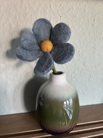 Blume in Vase.jpeg