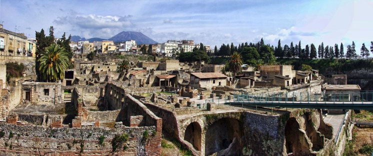 Italien_Herculaneum_Vesuv_c_Graham_H_Pixabay.jpg