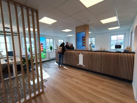 CCBYSA_MHabben_TouristInfo neu Counter.jpg