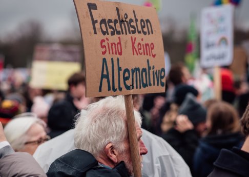 20240203_Gemeinsam-Hand-in-Hand_CC-BY_Julius-Liebing_IG-@julius_liebing-057_querkant.jpg