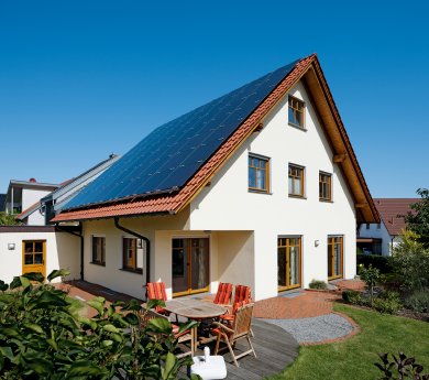 Photovoltaikkuerzung_Schueco.jpg