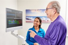 HUR SmartBalance: Präzise Gleichgewichtstests und interaktive Spiele für motivierendes Training.