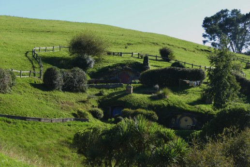Hobbiton_Dorf_c_Karawane.jpg