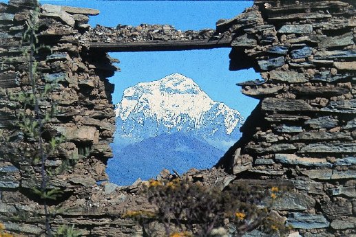 Blick-auf-den-weissen-Berg-Dhaulagiri[1].jpg