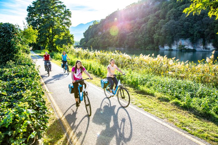 W_Etsch_Rovereto_Radler 2 ©Donau Touristik_Tania Marcadella.jpg