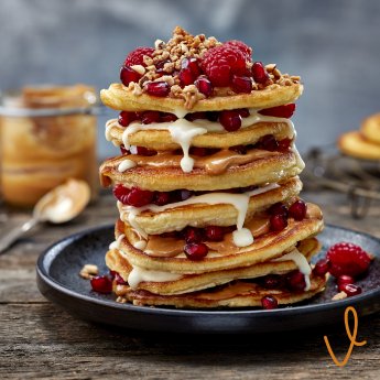VestaLaurenz_Pickerd_RaspberryPeanutbutterPancakes.jpg