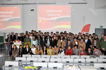 FH Lübeck und ECUST verabschieden zehnten Jahrgang des Deutsch-Chinesischen Studienmodells mit erstem Alumnitreffen