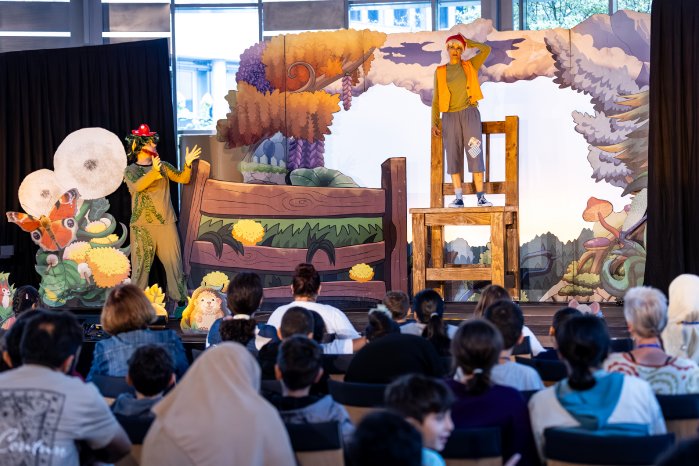 KINDER LACHEN Kleine Oper quer.jpg