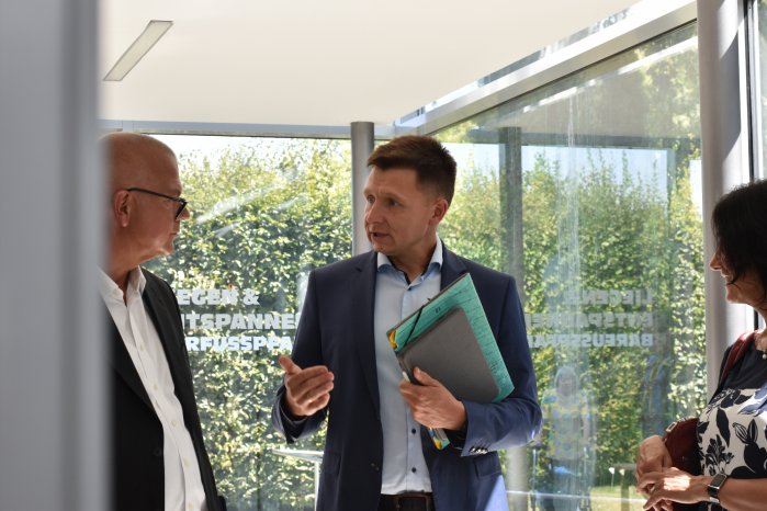 Peter Zaiß, Mark Förste und Dr. Cornelia Haase-Lerch im Gespräch_Petra Lulei.JPG