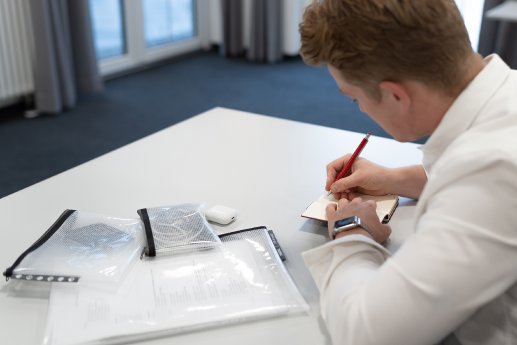 trv30bk_troika zipper bags_Troika(7).jpg