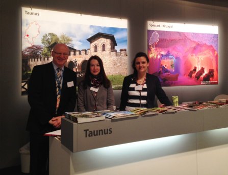 Foto_ Vorsitzender des Taunus Touristik Service Roland Seel am Taunus-Stand auf der ITB (1).jpg