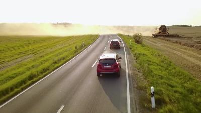 Langstrecken-Held: Die Journalisten des VOX-Automagazins auto mobil fuhren den Opel Ampera-e mit nur einer Batterieladung von Görlitz bis kurz vor Aachen – exakt 754,9 Kilometer
