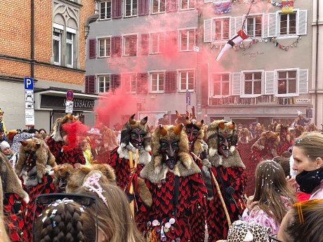 Konstanz-Stephansplatz-Fasnacht-Umzug-Rauch-Konstanzer-Teufel-02_Copyright_MTK-Joy-Abdulaho.png