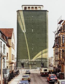 Boris Becker: Bunker, Bremen Hardenbergstraße, 1987 © Boris Becker; VG Bild-Kunst, Bonn, 2019