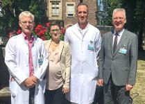 Personen von l. n. r.: Dr. Henning Rickmann, Priv.-Doz. Dr. Leila Harhaus, Prof. Dr. Johannes Schultz, Prof. Dr. Hans-Jürgen Hennes (Bild: Markus Kümmerle)