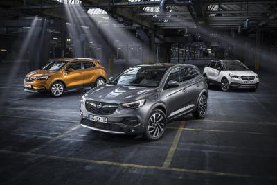Opel-Jahresrückblick 2017: X-tra coole SUVs und Crossover: Mokka X, Grandland X und Crossland X (von links) bilden die Opel-X-Familie