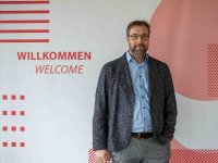 Vorschlag einer Bildunterschrift: Dr. Kai Wellbrock wurde 2025 zum ersten außerplanmäßigen Professor an der TH Lübeck für das Fachgebiet Abwasserbewirtschaftung und -behandlung ernannt