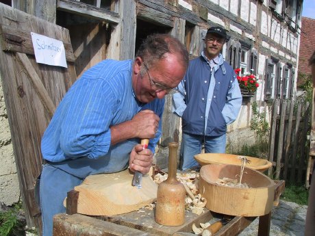 FLM Neuhausen Holzhandwerk 1.JPG