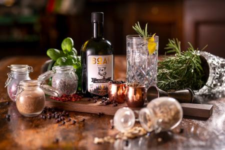 BOAR Gin aus dem Schwarzwald - höchstprämierter Gin der Welt