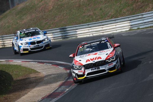Dunlop_BMW-M240i-Racing-Cup.jpg
