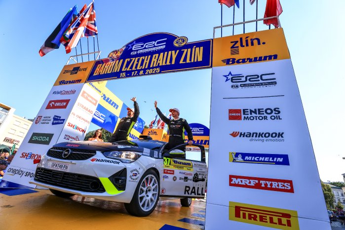 OpelTakesEuropeanRallyJuniorChampionshipwithCalleCarlberg (2).JPG