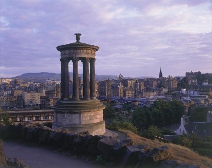 Edinburgh_From_Calton_Hill.jpg