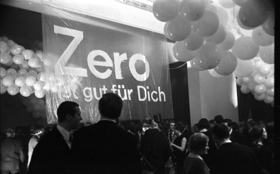 1_ZERO-Mitternachtsball_Bahnhof Rolandeseck_1966.jpg