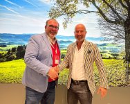 Svend Evertz (myrate, links) und Hansjörg Mair (Schwarzwald Tourismus) auf der ITB in Berlin