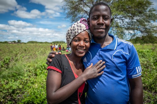 Cotton Farmers from Tanzania_Credit Martin J Kielmann for CmiA.jpg