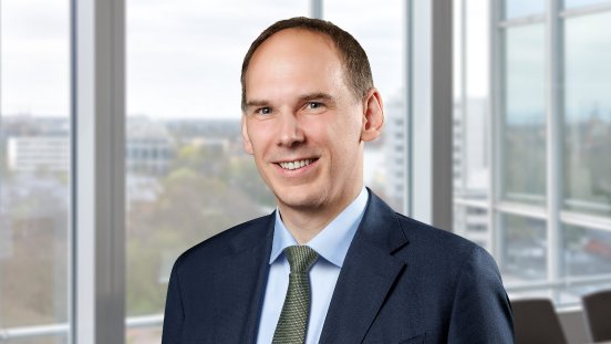 Portraitfoto Dr. Tobias Herwig.jpg