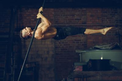 DB Art (Flying Pole)