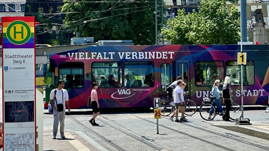 VAG Freiburg - Regenbogen-Haltestelle.jpg