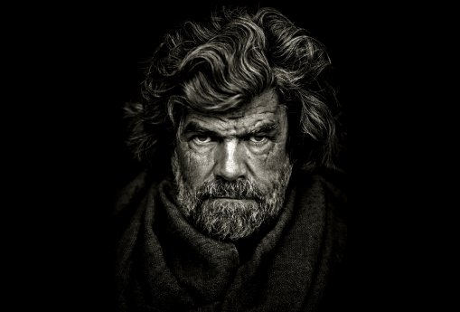 160404 Reinhold Messner Tourbild_quer Copyright Andreas H Bitesnich mittel.jpg