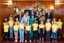 Team und Unterstützer von Future: Now! bei der Pressekonferenz am 12.9.2022