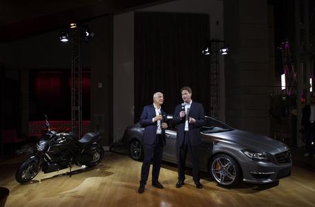 Amg Kooperiert Mit Ducati Daimler Ag Pressemitteilung Lifepr Amg Kooperiert Mit Ducati Daimler Ag Pressemitteilung Lifepr
