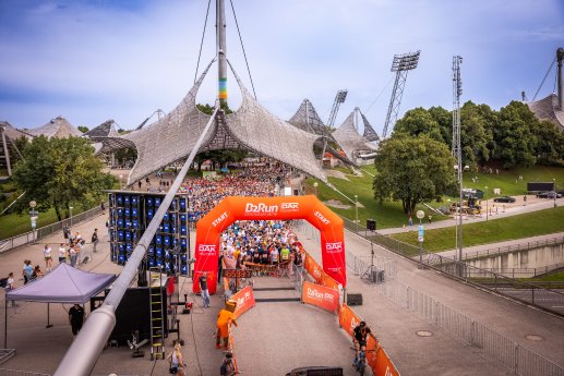 30.000 Teilnehmende beim diesjährigen B2Run München im Olympiapark.jpg