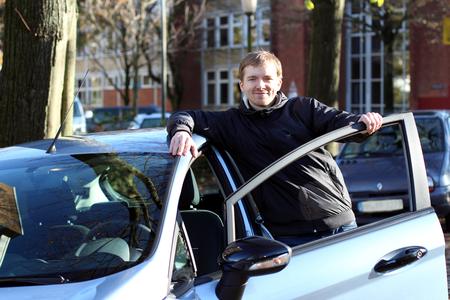 Monatlich kommen zirka 1.100 Neukunden zu cambio. Als 50.000 CarSharing-Kunden begrüßt das Unternehmen heute einen Hamburger Studenten