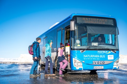 Region Villach Tourismus_Naturpark Dobratsch_Naturparkbus_Michael Stabentheiner.jpg