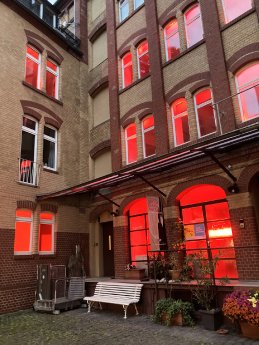 frauen-museum-wiesbaden-Die-Kultur-sieht-rot-2023-2.jpg