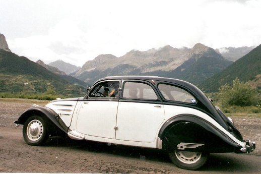 PEUGEOT 402.jpg
