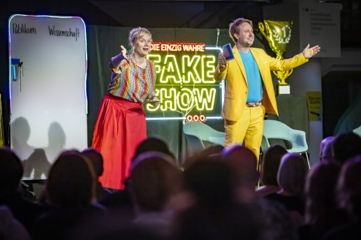 241208-BM-Wissenswerkstadt-FakeShow-04_1.jpg