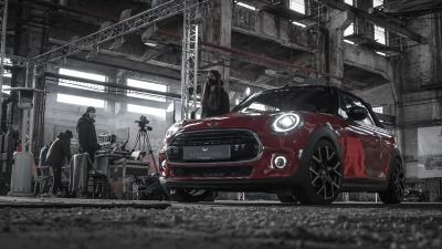 Beliebter Briten-Kleinwagen auf großen Fuß - Tzunamee EVO am Mini Cooper Cabrio