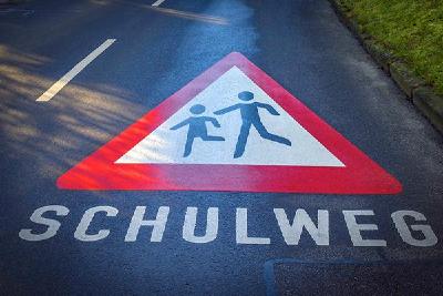 Der KRAFTFAHRER-SCHUTZ e.V. (KS) fordert: Zum Schulbeginn höchste Aufmerksamkeit im Straßenverkehr!